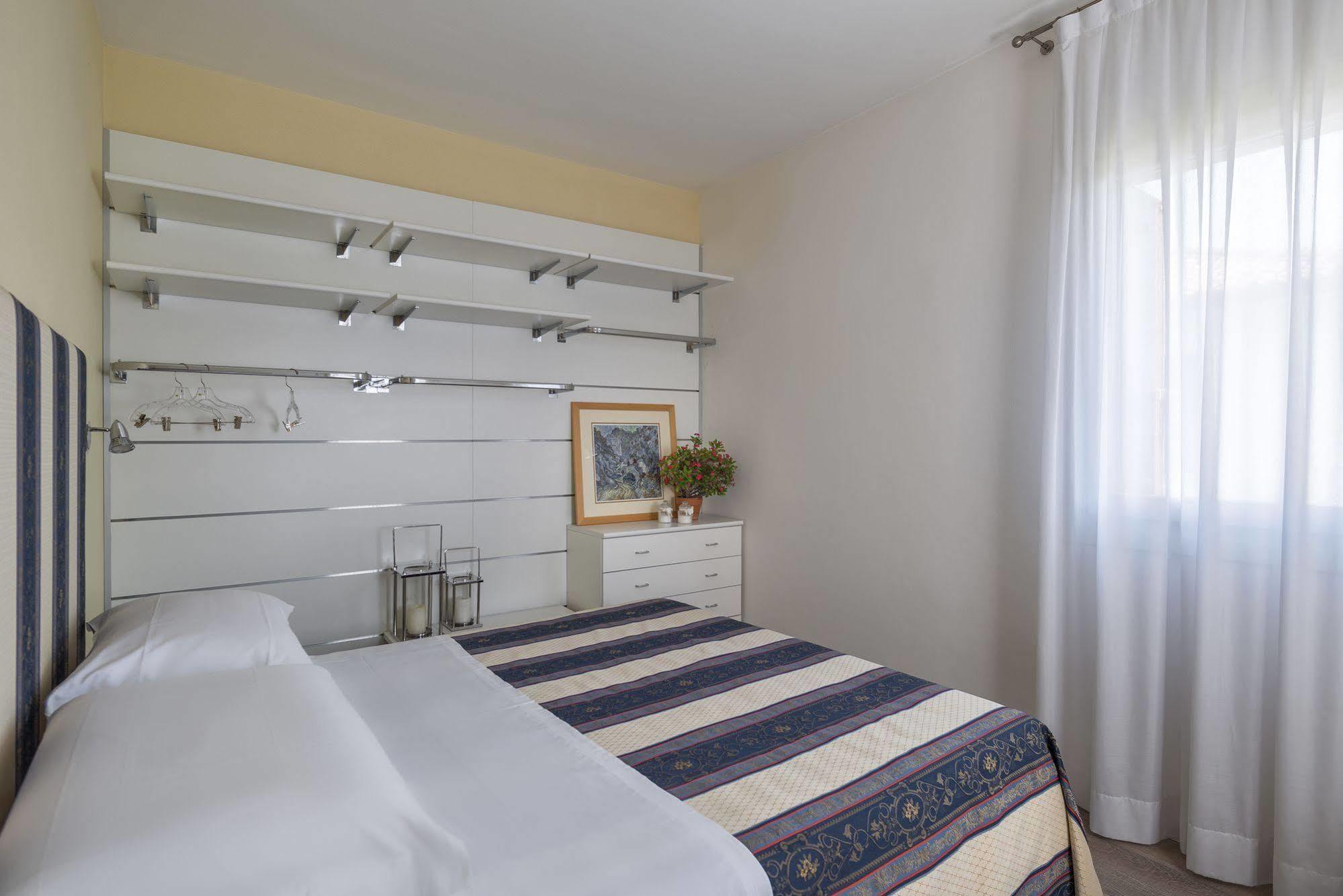 Palazzo Brando - Living Apartments เตรวิโซ ภายนอก รูปภาพ