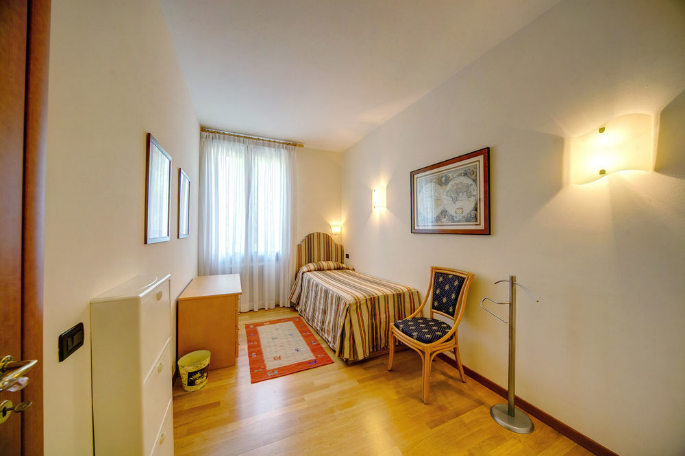 Palazzo Brando - Living Apartments เตรวิโซ ภายนอก รูปภาพ